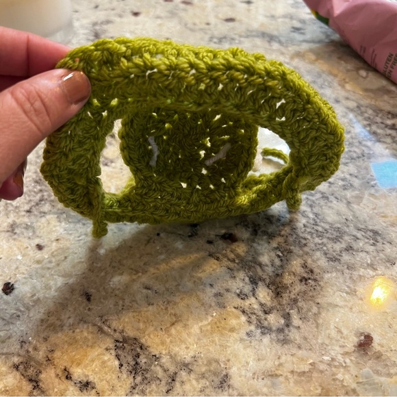 🐾 Handcrafted Crochet Hats for Pets 🧶💚 - Picture 3 of 5
